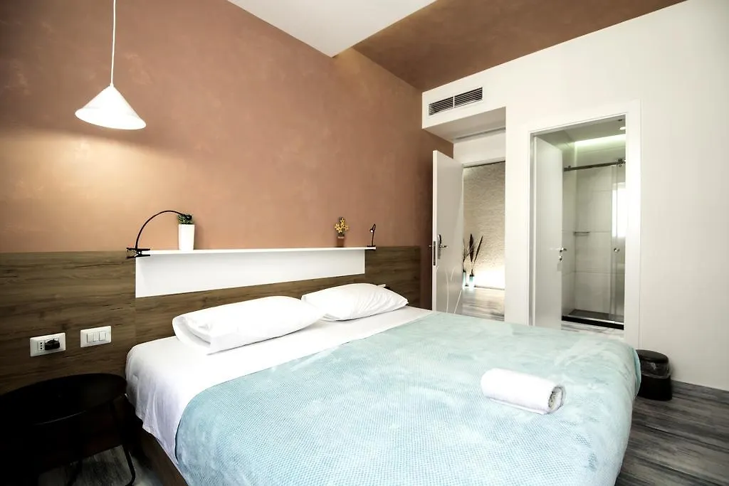 Urban Rooms Tirana 0*,